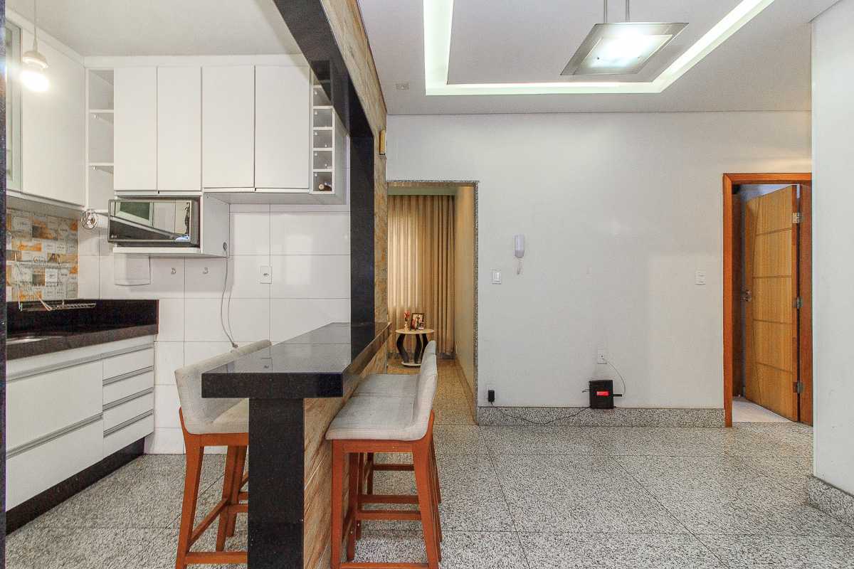 Apartamento à venda com 3 quartos, 118m² - Foto 3