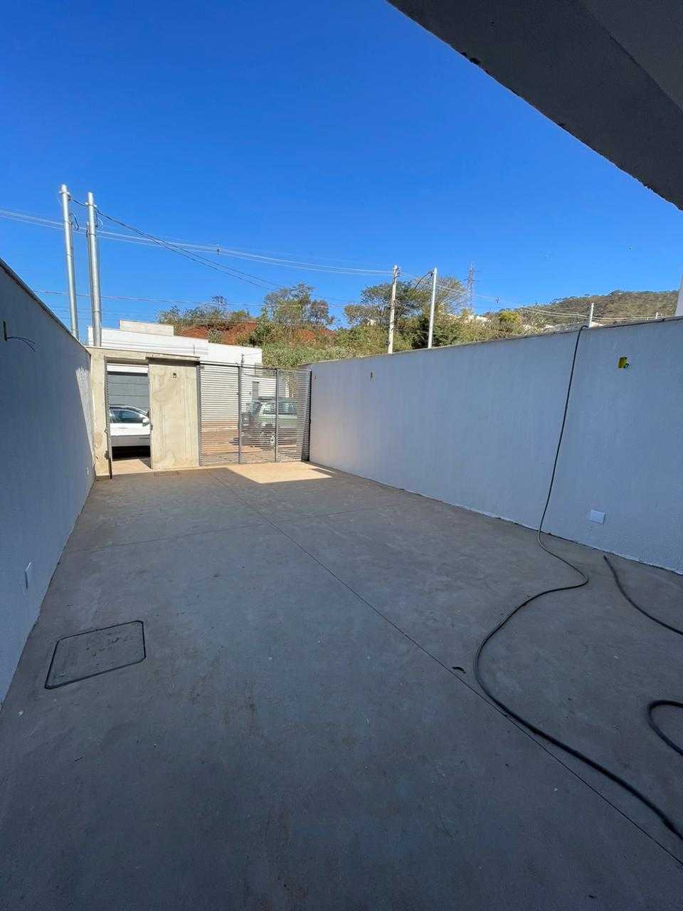 Casa à venda com 3 quartos, 130m² - Foto 4