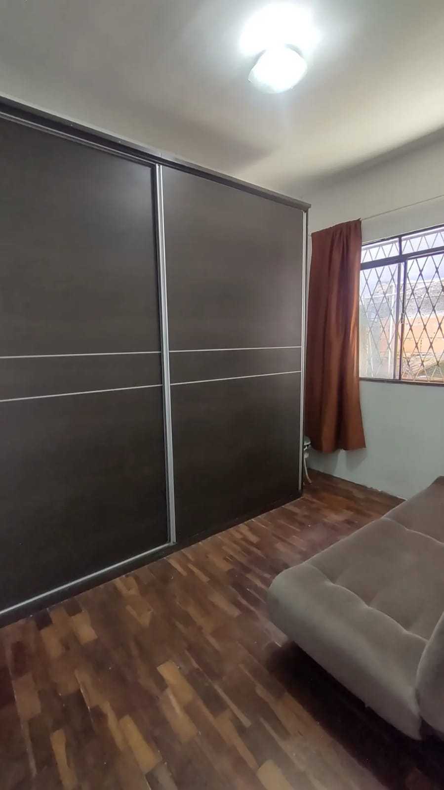 Casa à venda com 2 quartos, 70m² - Foto 3