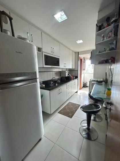 Apartamento à venda com 3 quartos, 110m² - Foto 12