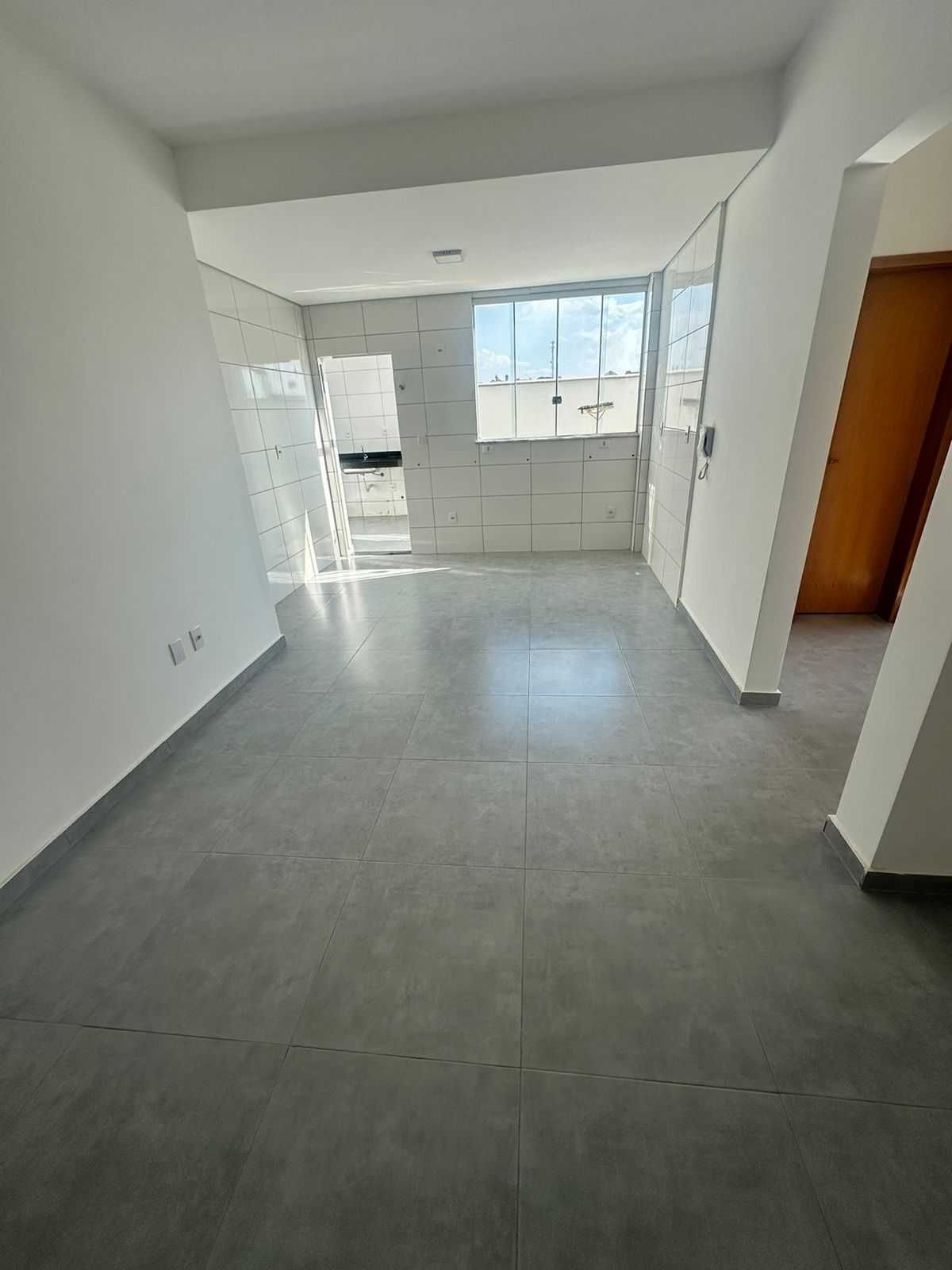 Apartamento à venda com 2 quartos, 90m² - Foto 3