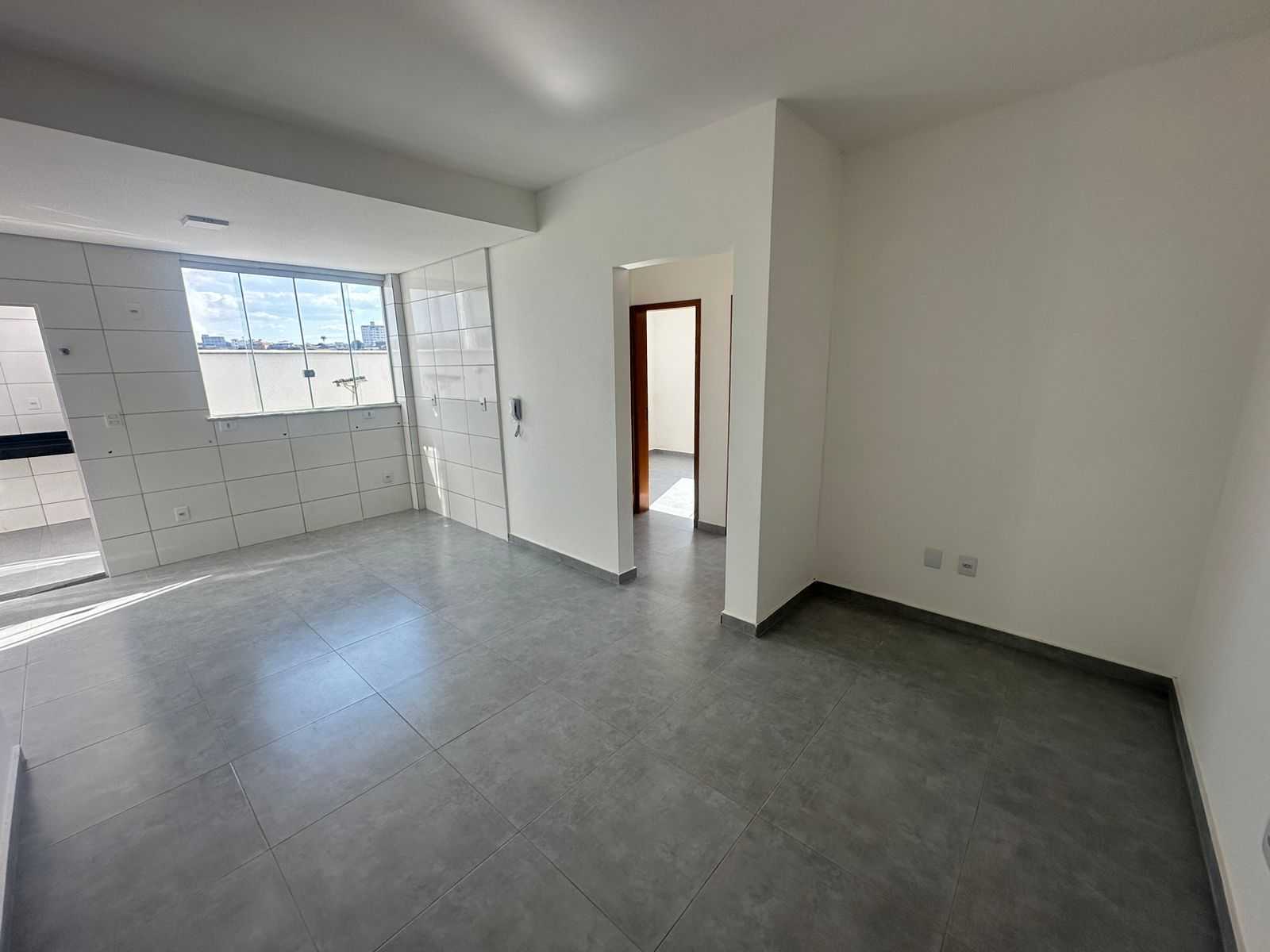 Apartamento à venda com 2 quartos, 90m² - Foto 4