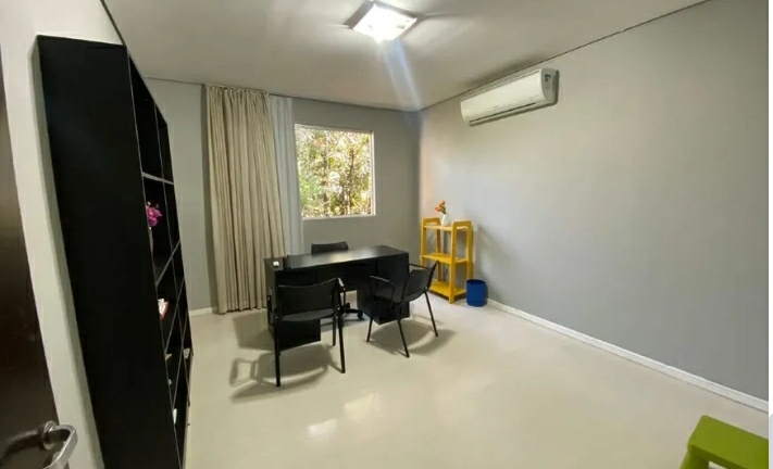 Casa para alugar com 3 quartos, 351m² - Foto 5