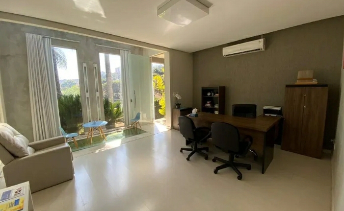 Casa para alugar com 3 quartos, 351m² - Foto 3