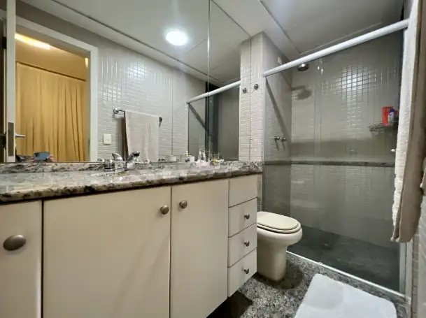 Apartamento à venda com 4 quartos, 217m² - Foto 12