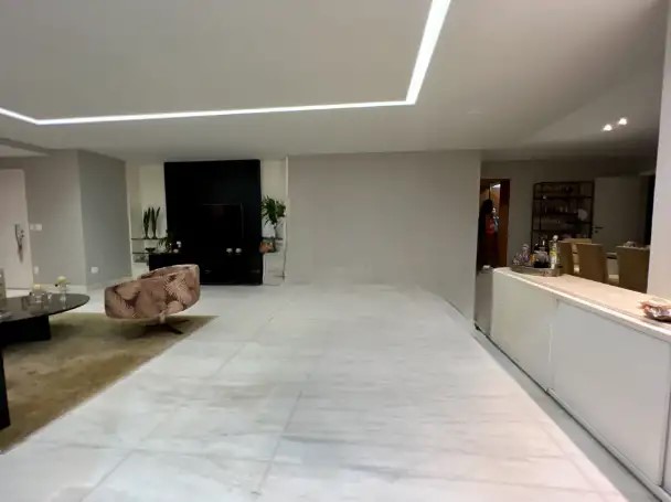 Apartamento à venda com 4 quartos, 217m² - Foto 6