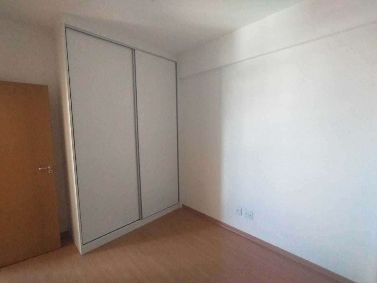 Apartamento à venda com 3 quartos, 77m² - Foto 5