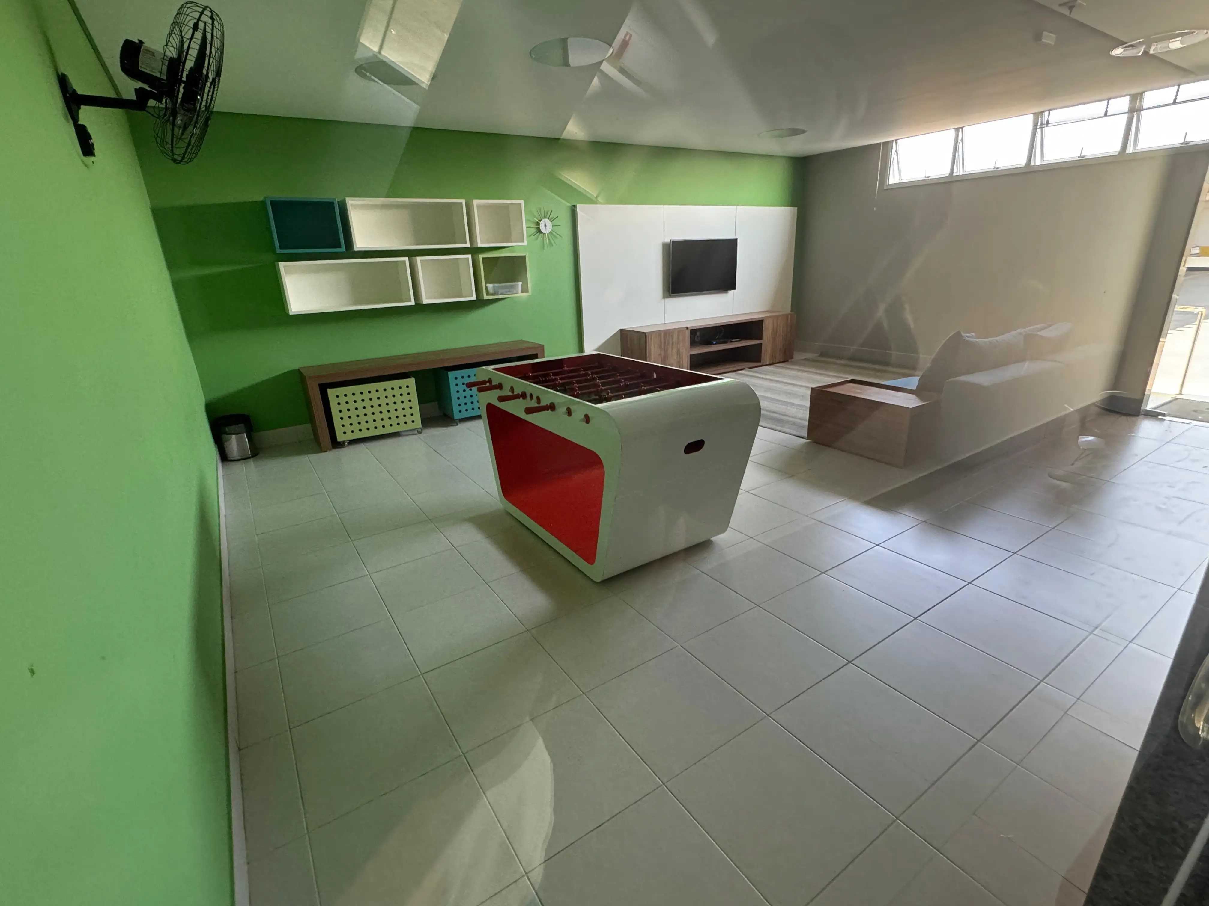 Apartamento à venda com 3 quartos, 74m² - Foto 2