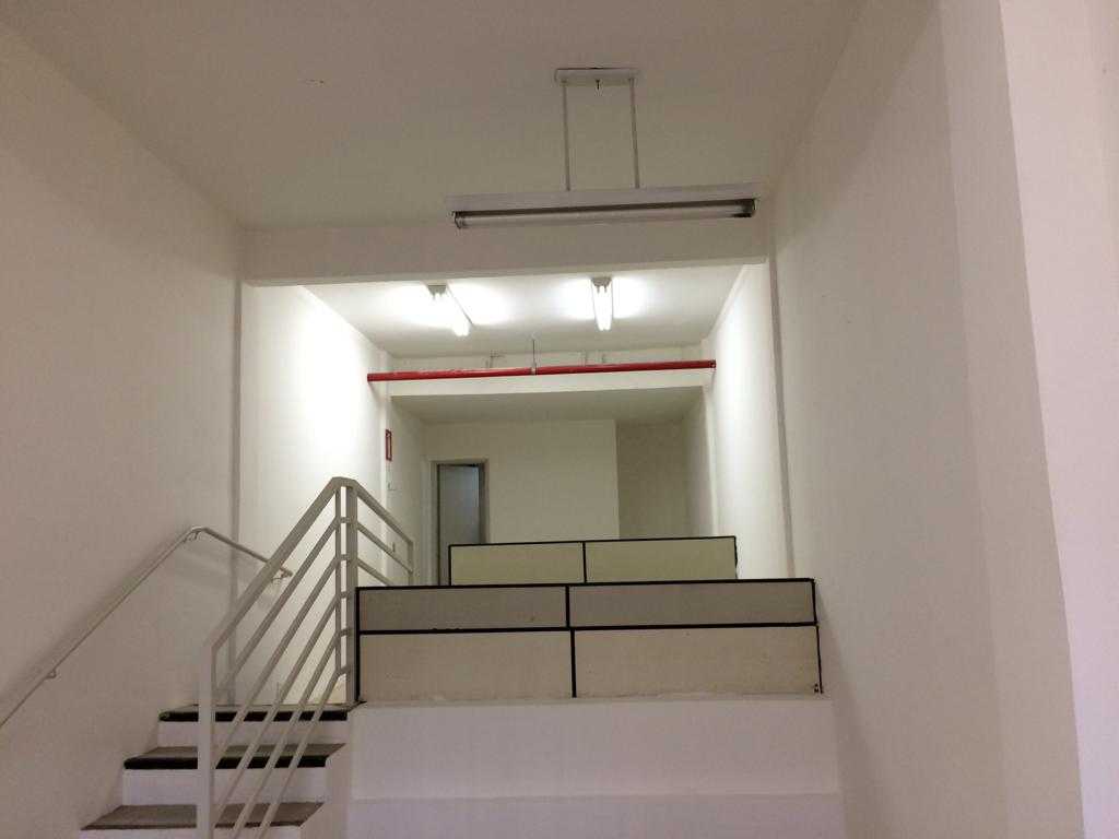 Loja-Salão para alugar, 101m² - Foto 2