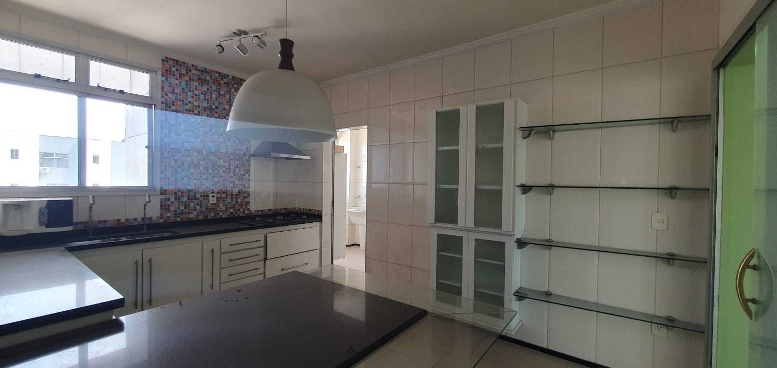 Apartamento à venda com 4 quartos, 135m² - Foto 5