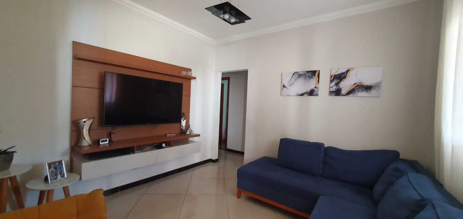 Casa à venda com 10 quartos, 360m² - Foto 1