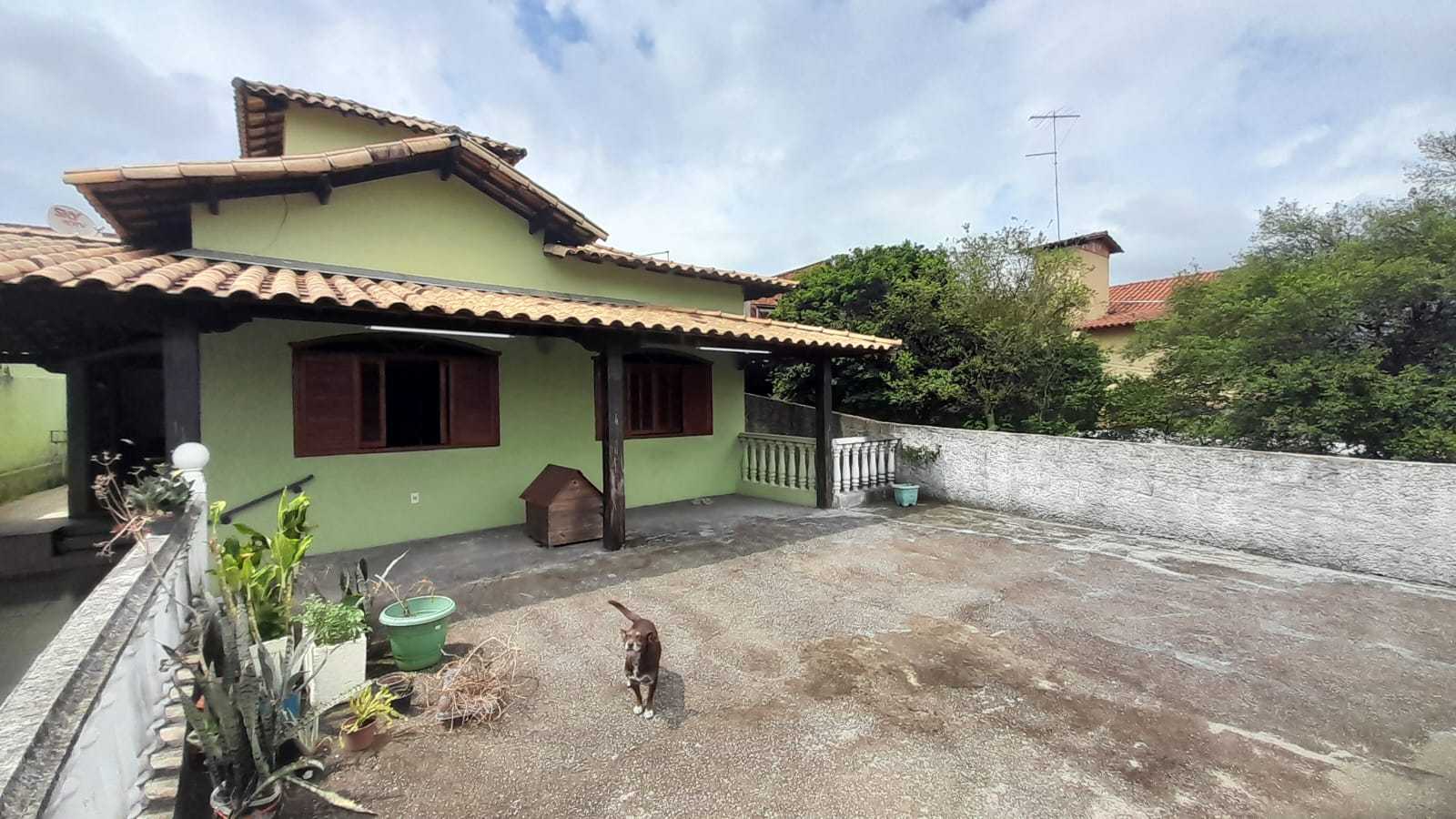 Casa à venda com 3 quartos, 247m² - Foto 2