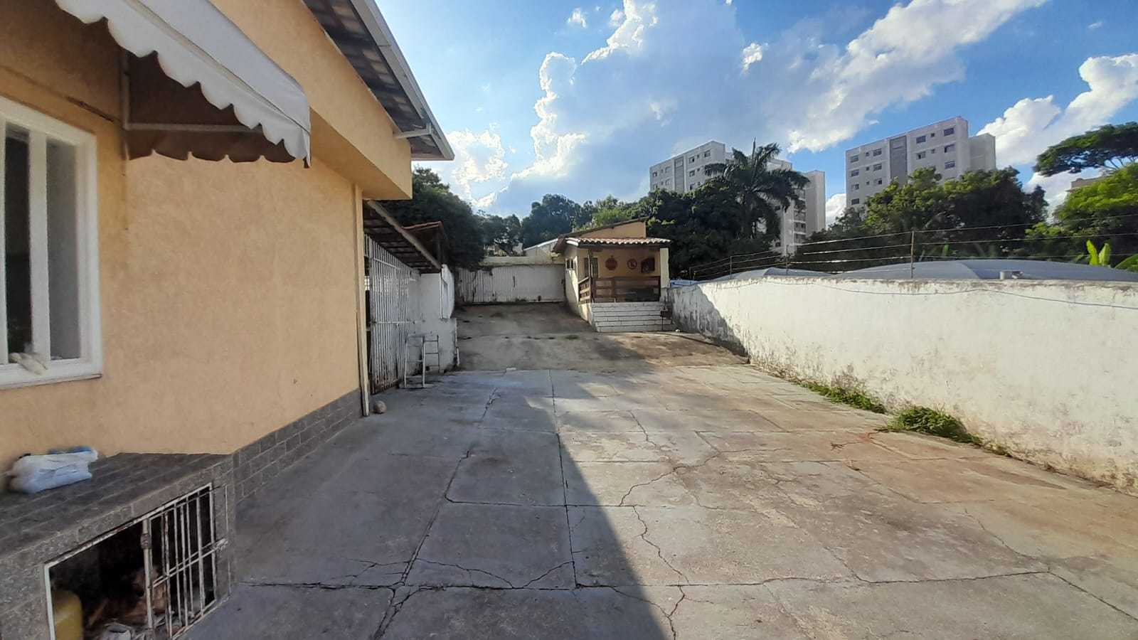 Casa à venda com 3 quartos, 1550m² - Foto 15