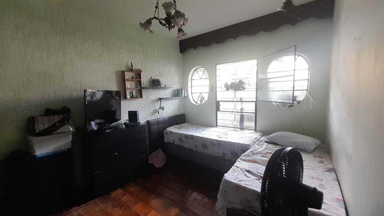 Casa à venda com 3 quartos, 197m² - Foto 7