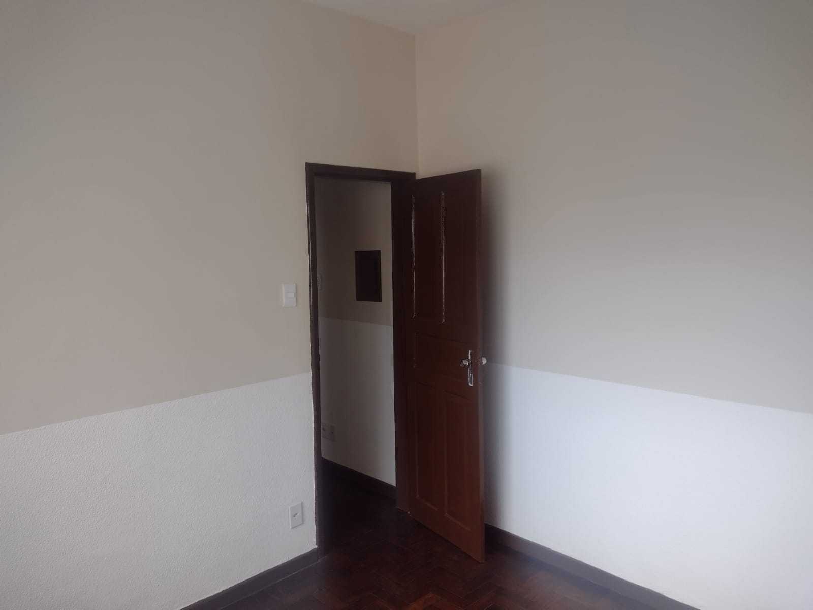 Casa à venda com 2 quartos, 170m² - Foto 12