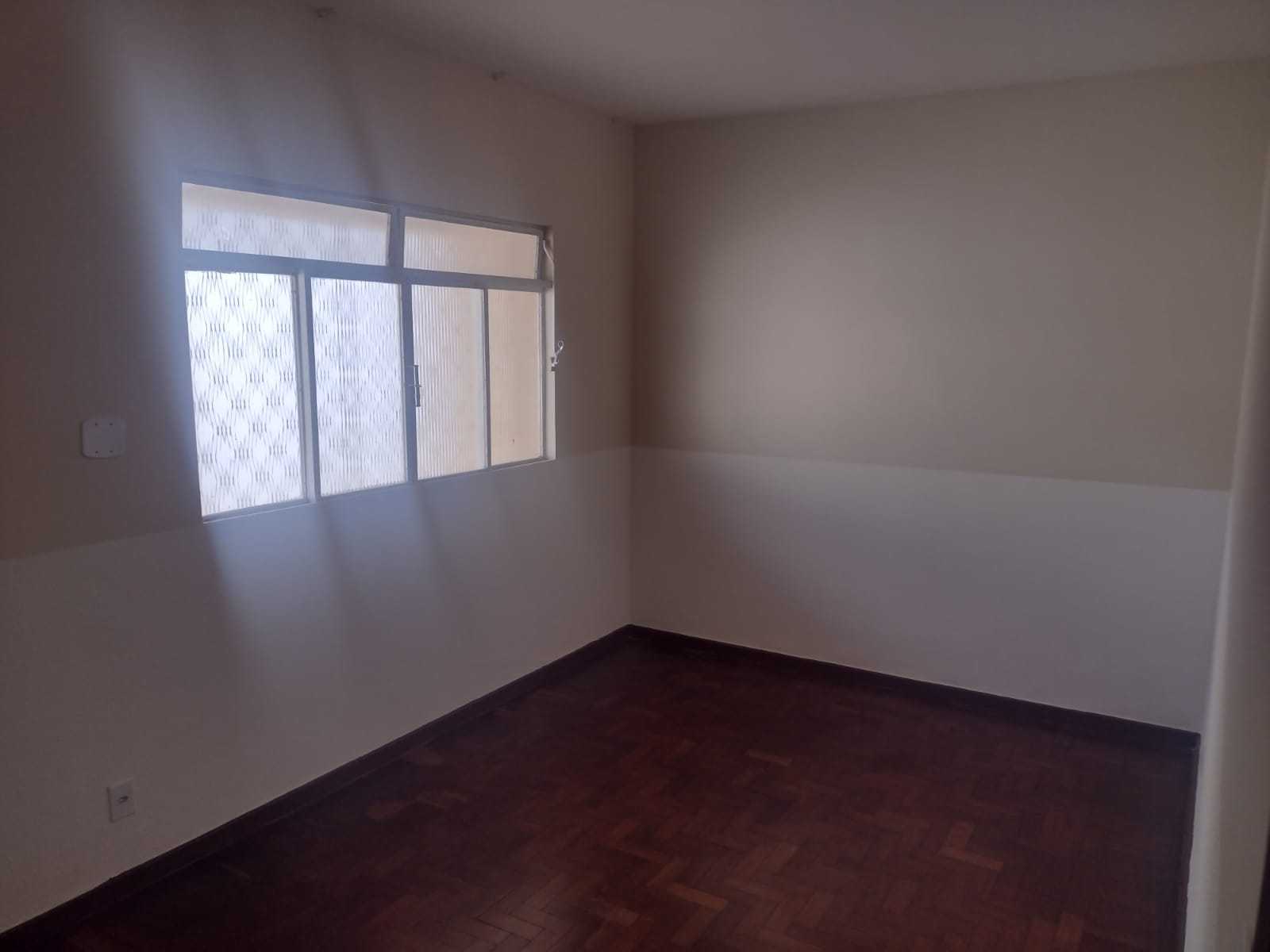 Casa à venda com 2 quartos, 170m² - Foto 11