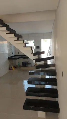 Casa à venda com 2 quartos, 90m² - Foto 1