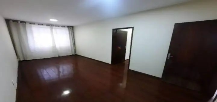 Apartamento à venda com 2 quartos, 64m² - Foto 2