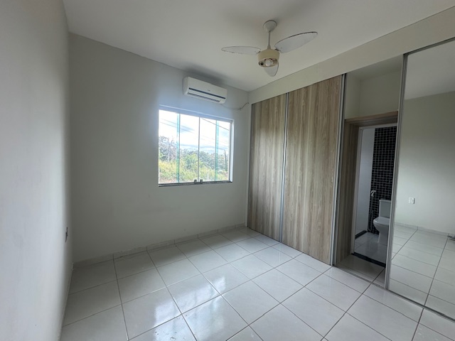 Chácara à venda com 3 quartos, 1104m² - Foto 15