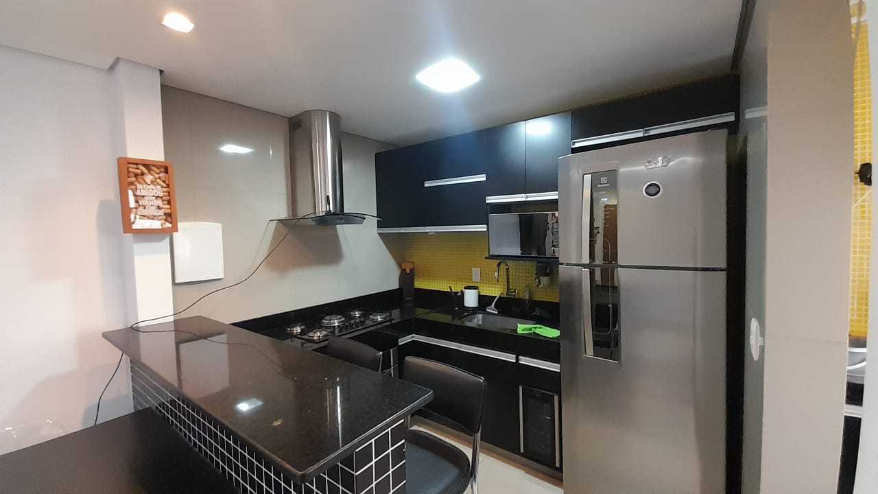 Apartamento à venda com 2 quartos, 65m² - Foto 3