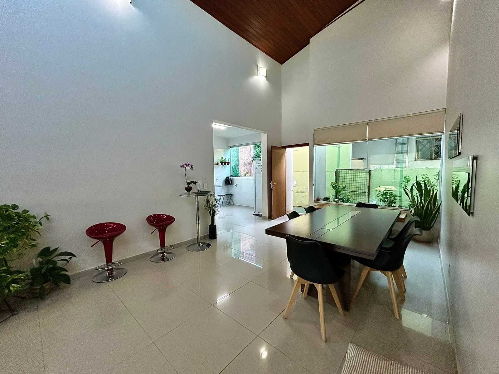 Casa à venda com 3 quartos, 170m² - Foto 3