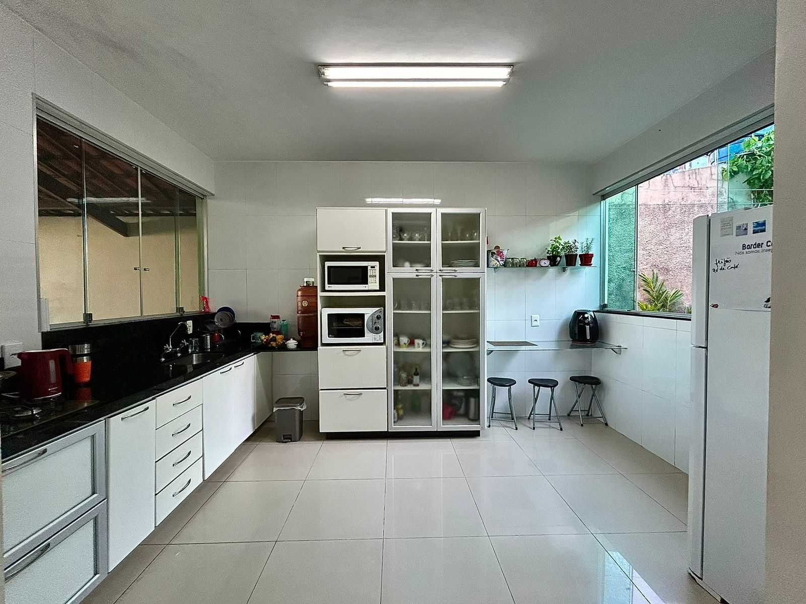 Casa à venda com 3 quartos, 170m² - Foto 7