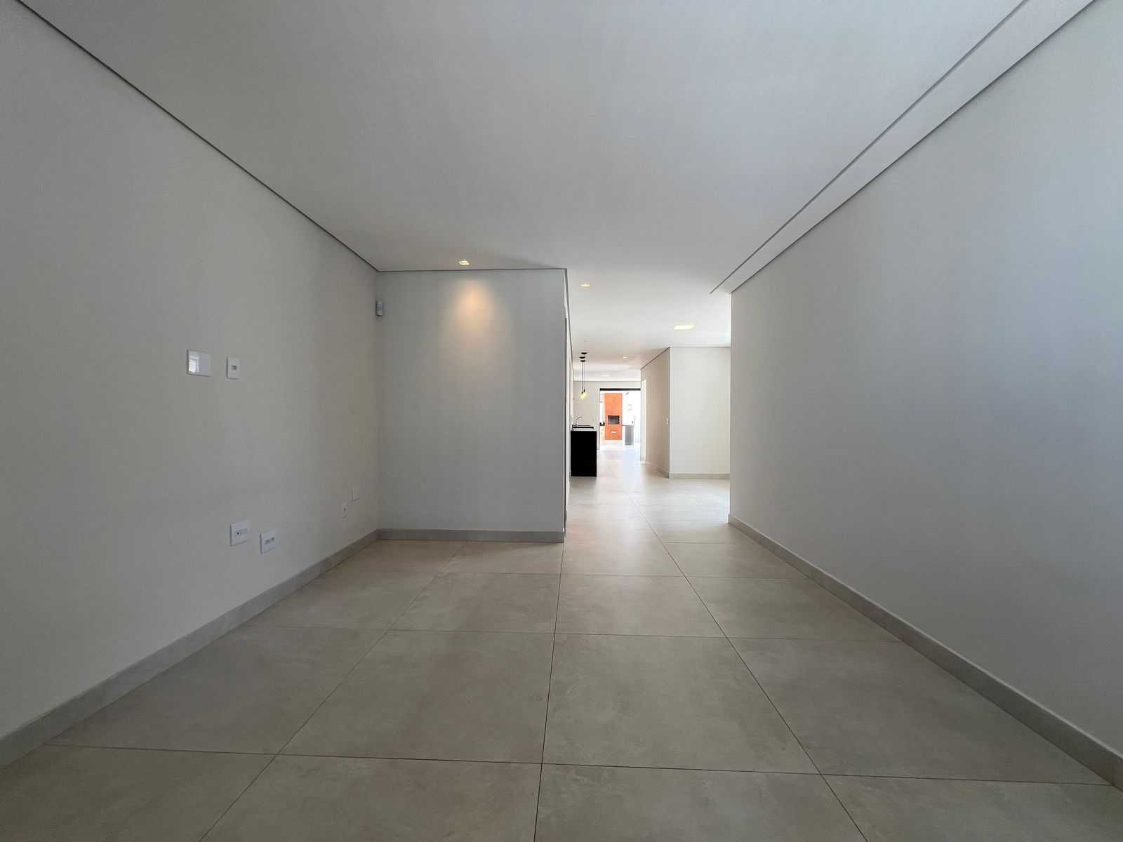 Casa à venda com 4 quartos, 210m² - Foto 10