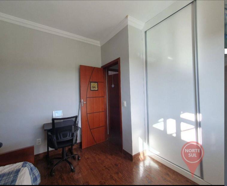 Casa à venda com 3 quartos, 80m² - Foto 13