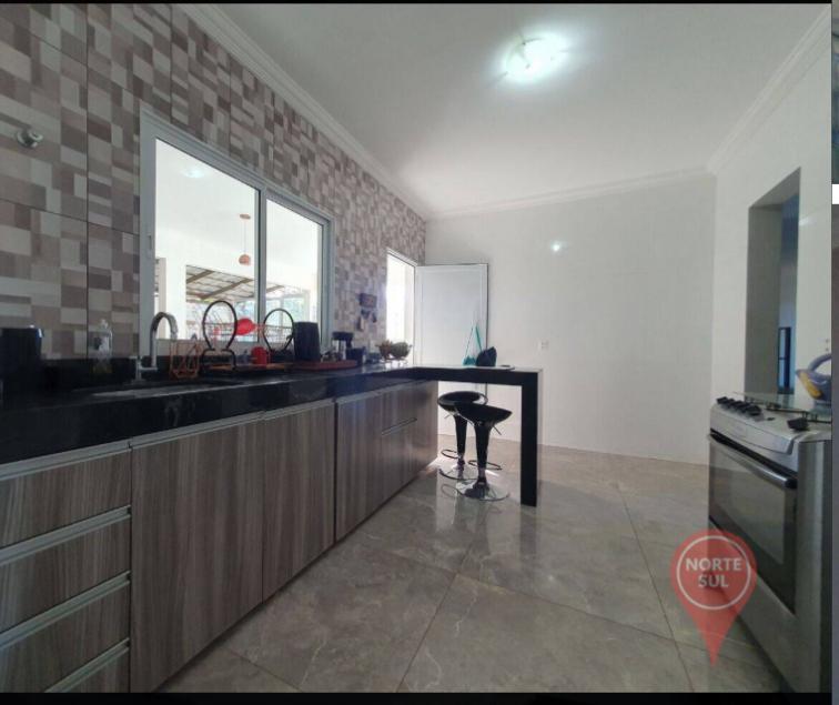 Casa à venda com 3 quartos, 80m² - Foto 17