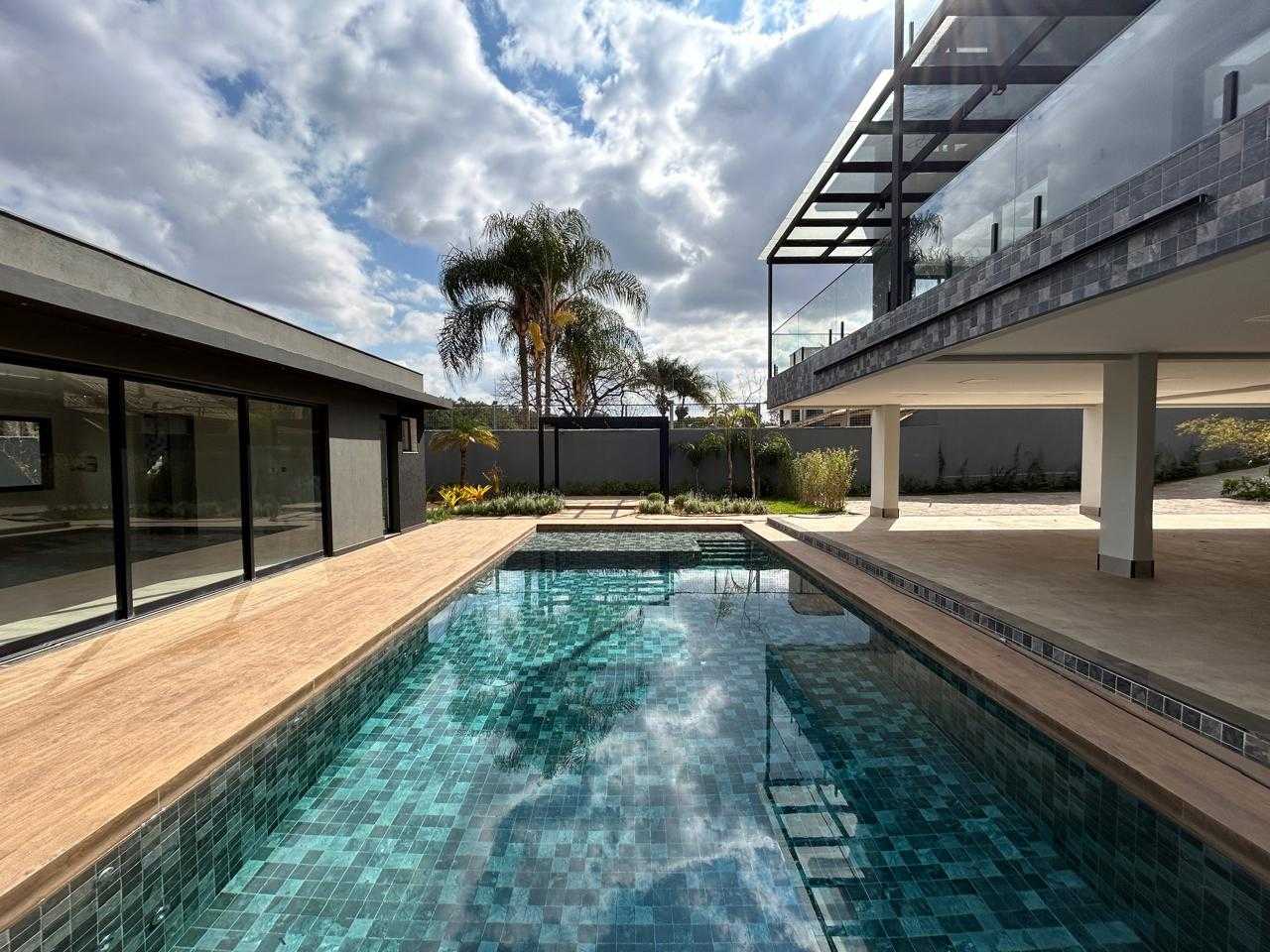 Casa à venda com 4 quartos, 657m² - Foto 5