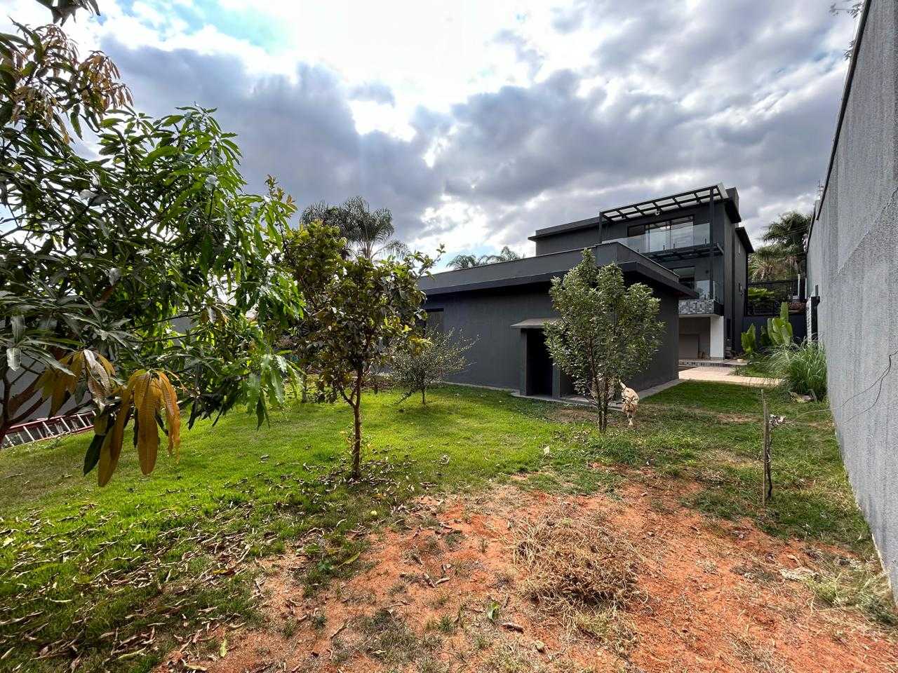 Casa à venda com 4 quartos, 657m² - Foto 9