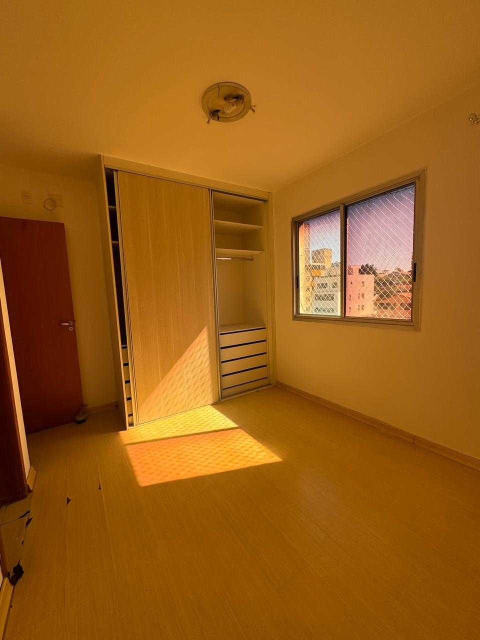 Apartamento para alugar com 3 quartos, 75m² - Foto 8