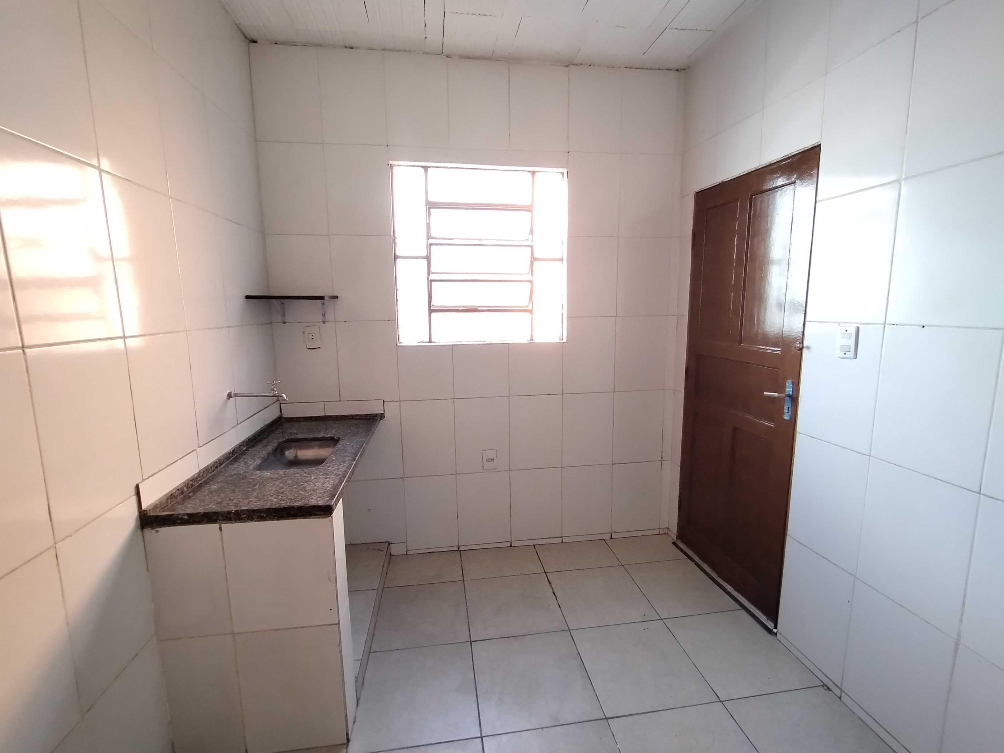 Casa para alugar com 2 quartos, 110m² - Foto 5