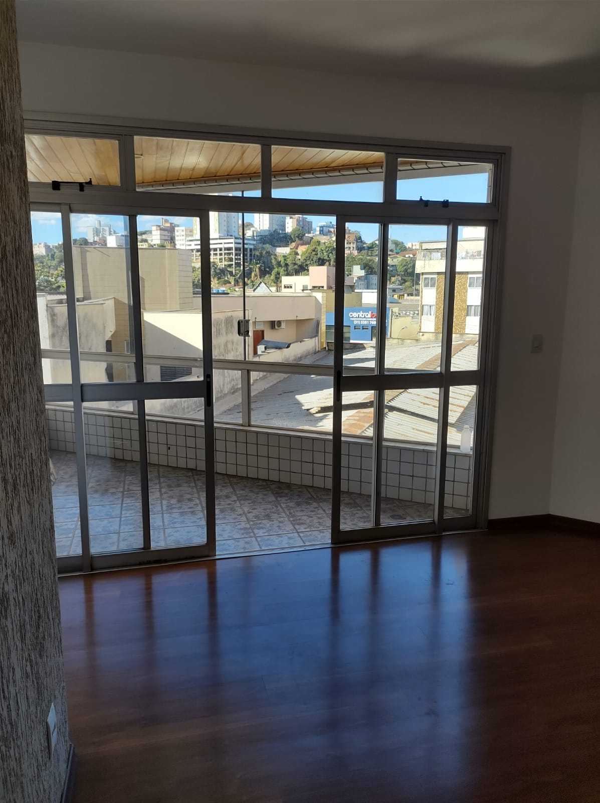 Apartamento à venda com 3 quartos, 98m² - Foto 2