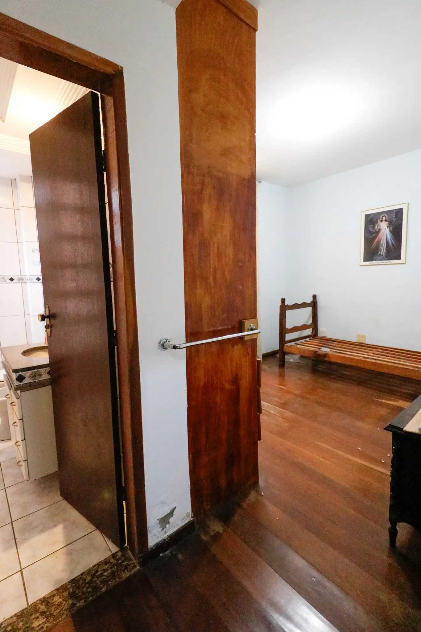 Apartamento à venda com 3 quartos, 110m² - Foto 17