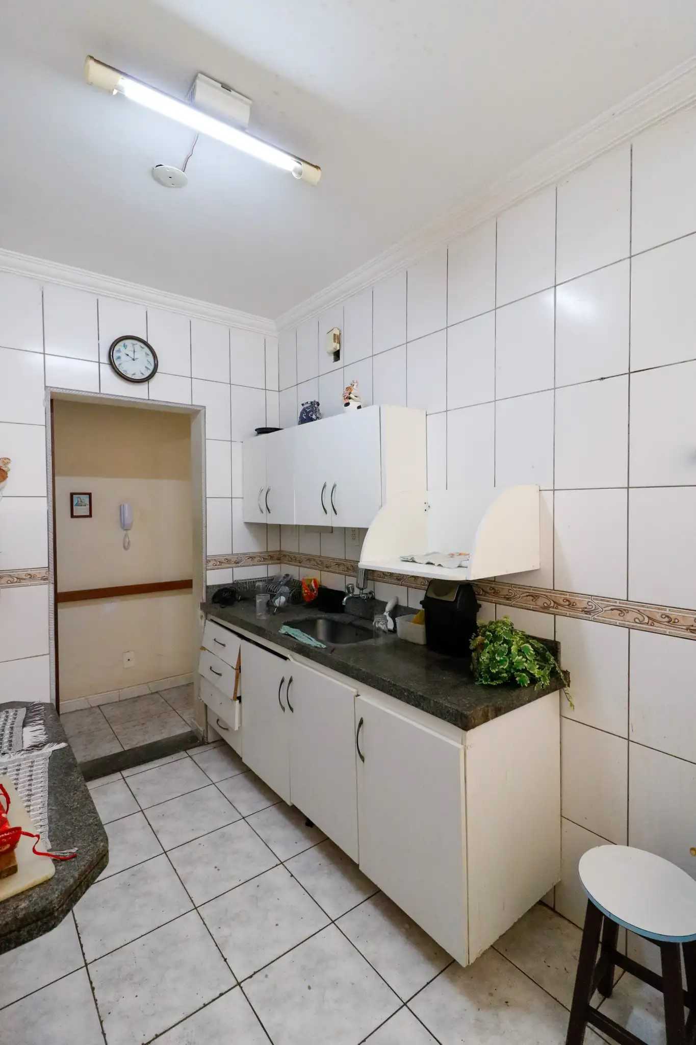 Apartamento à venda com 3 quartos, 110m² - Foto 4