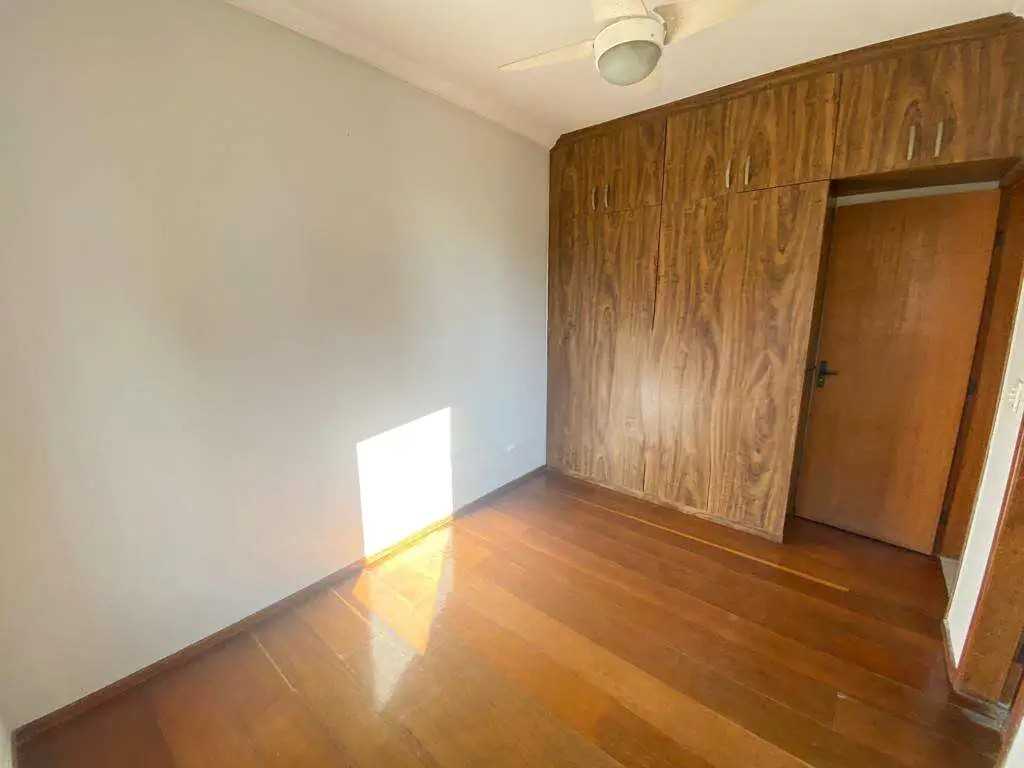 Apartamento à venda com 3 quartos, 74m² - Foto 4