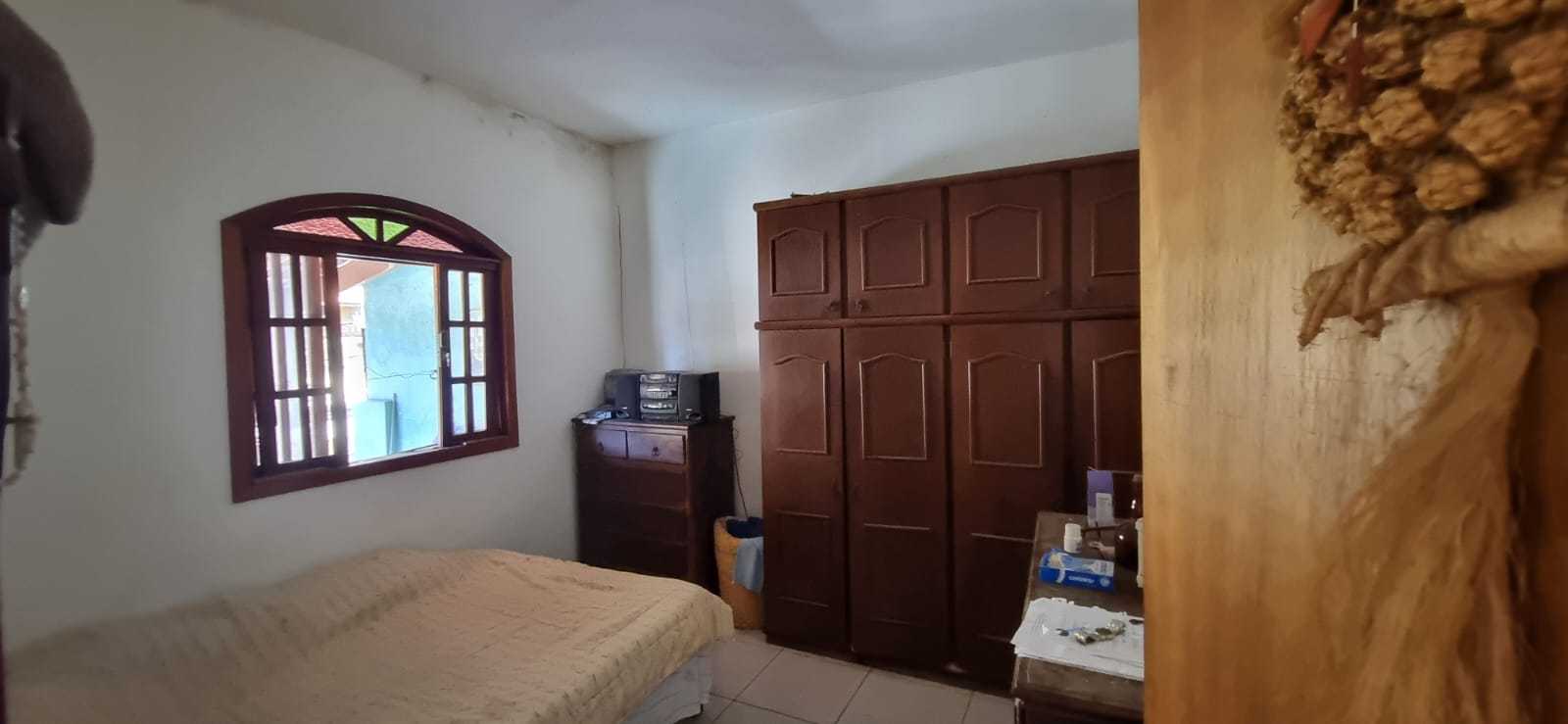 Casa à venda com 7 quartos, 250m² - Foto 2