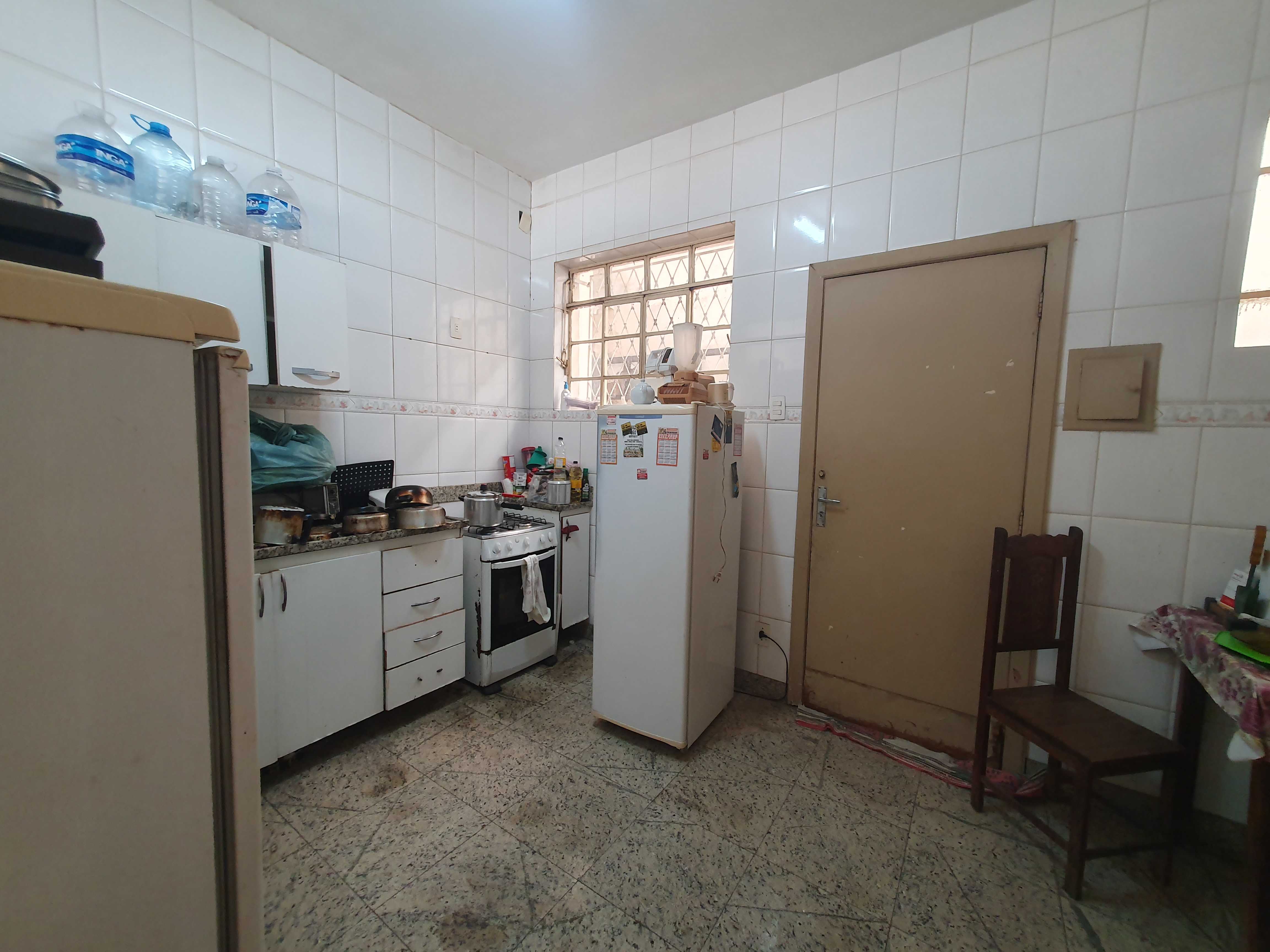 Casa à venda com 3 quartos, 360m² - Foto 9