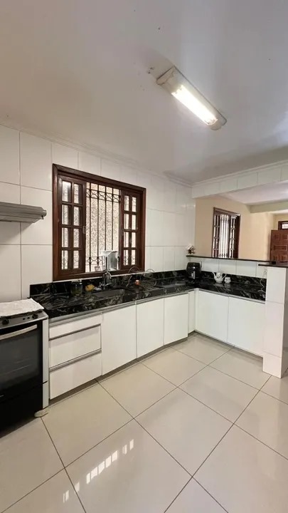 Casa à venda com 3 quartos, 198m² - Foto 6