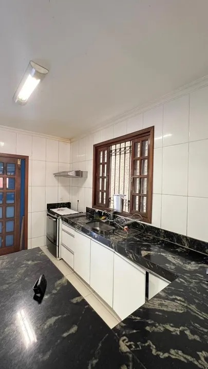 Casa à venda com 3 quartos, 198m² - Foto 7