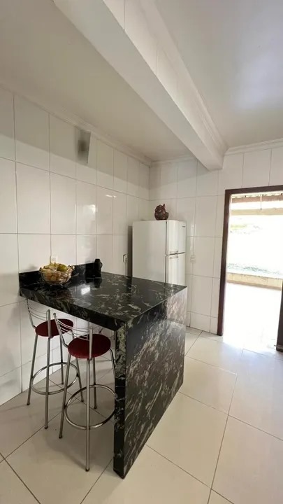 Casa à venda com 3 quartos, 198m² - Foto 14