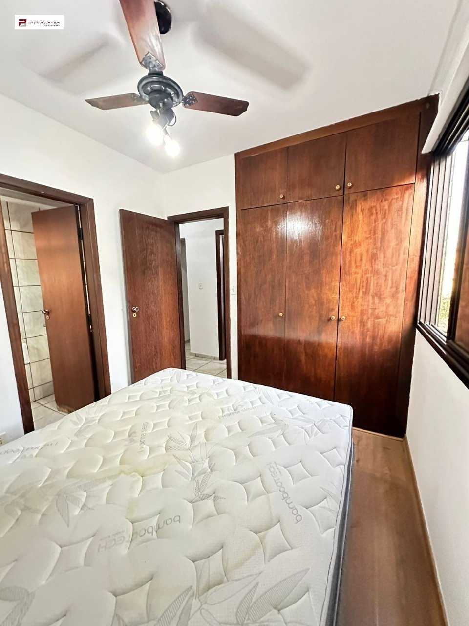 Apartamento à venda com 2 quartos, 80m² - Foto 2