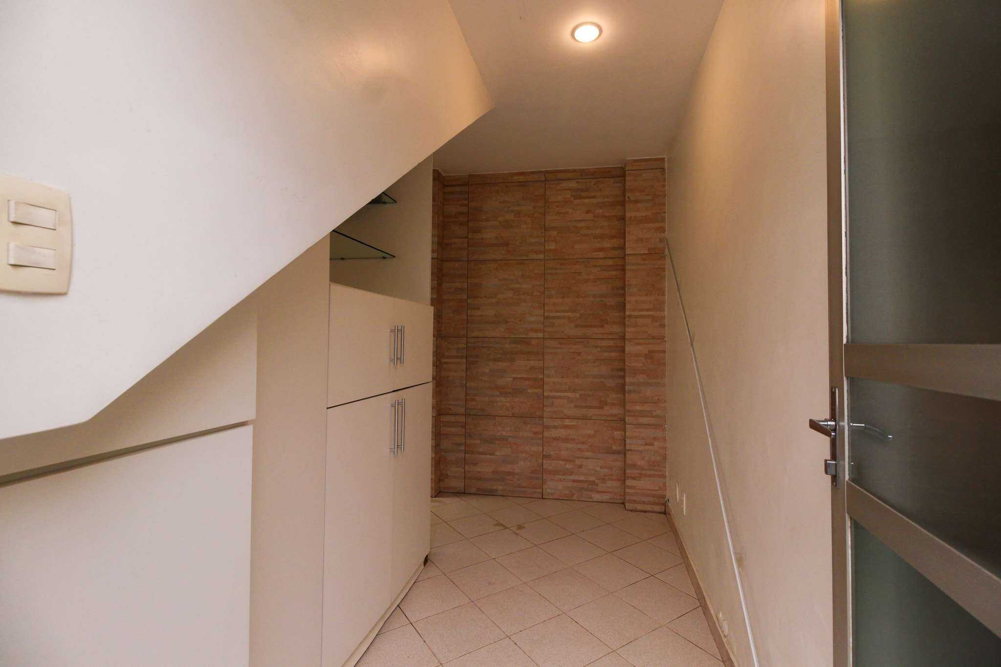 Casa à venda com 3 quartos, 366m² - Foto 10