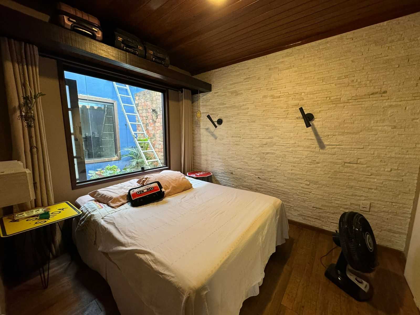 Casa à venda com 4 quartos, 300m² - Foto 19