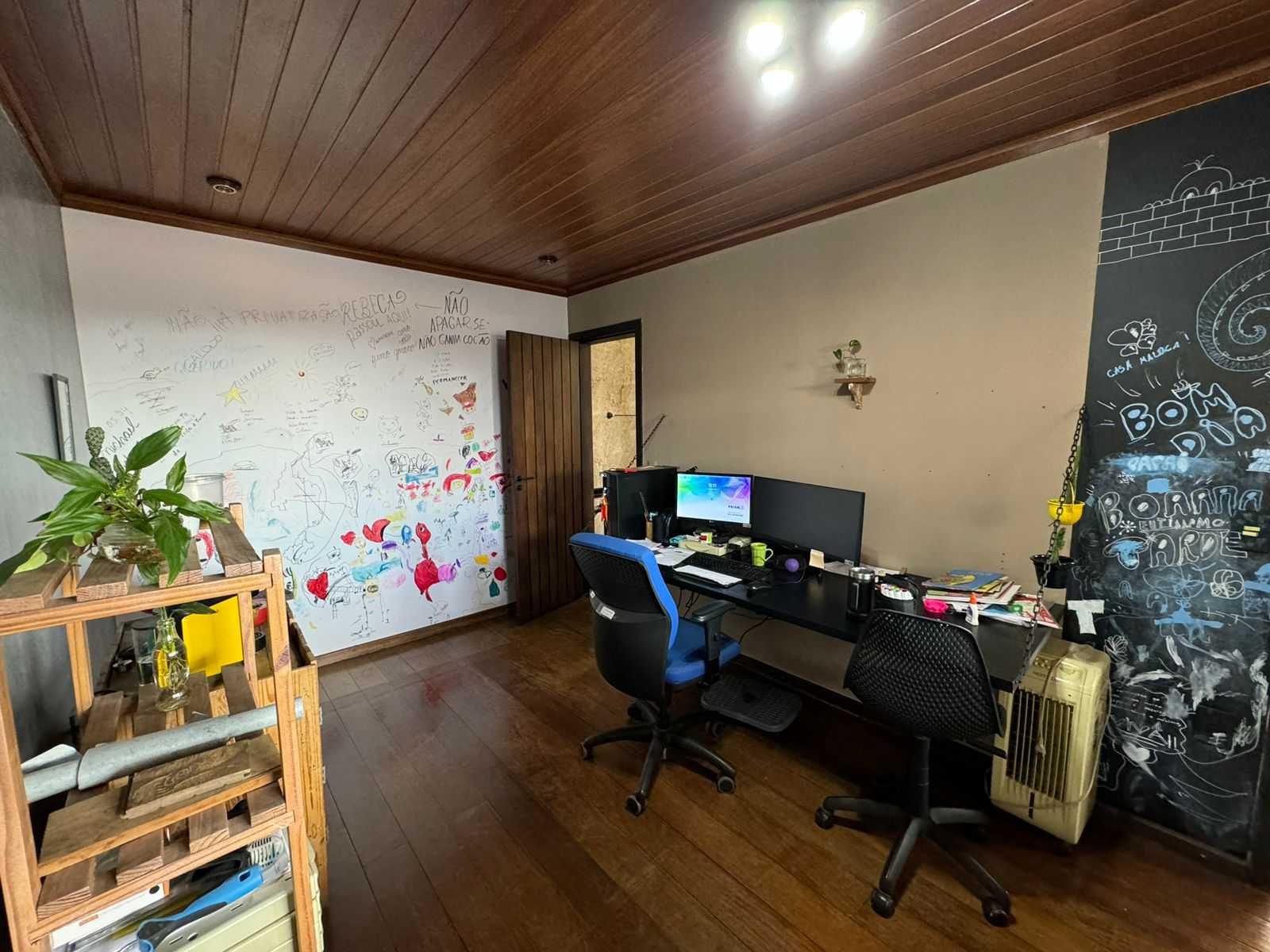 Casa à venda com 4 quartos, 300m² - Foto 13