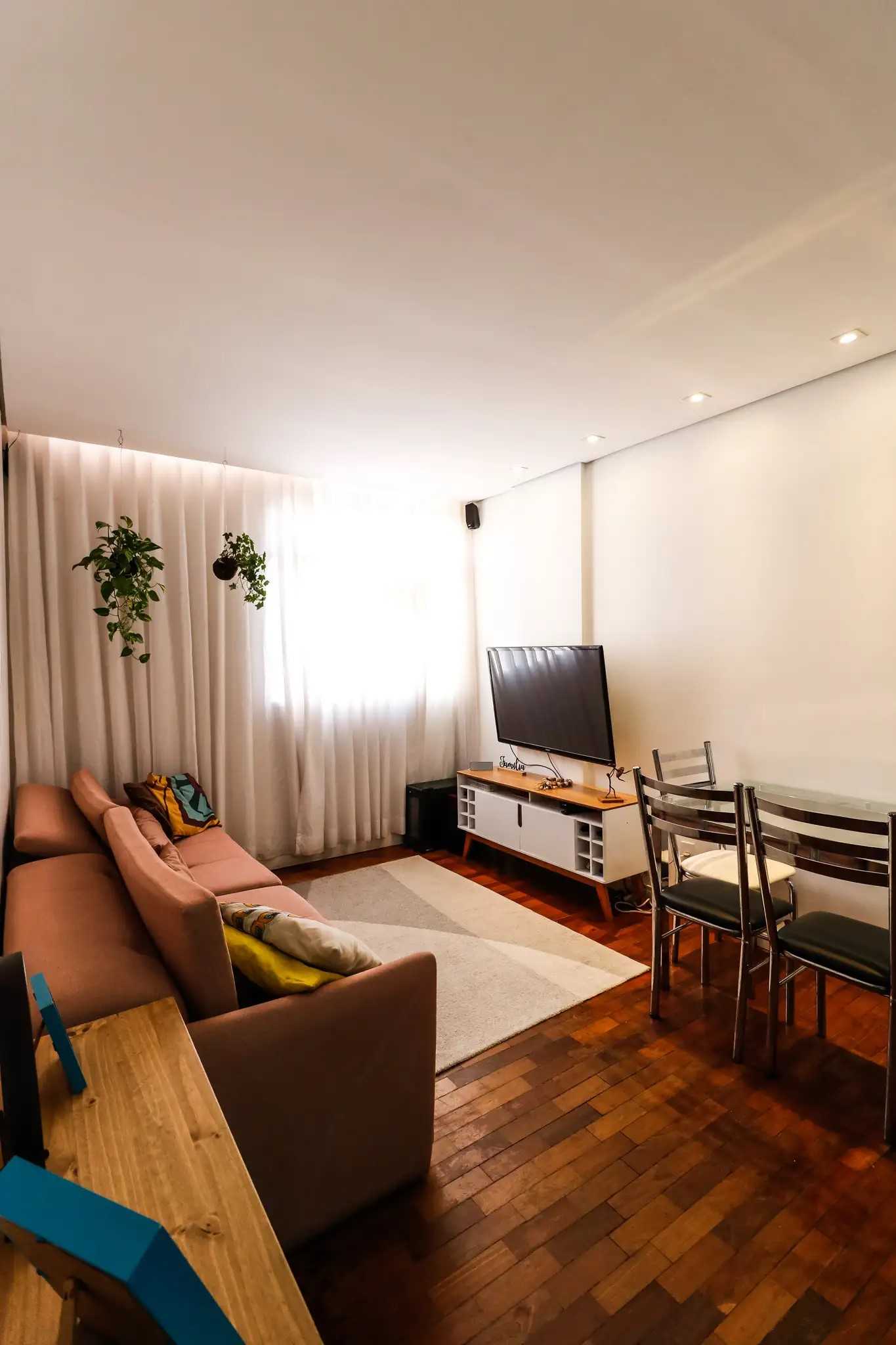 Apartamento à venda com 2 quartos, 60m² - Foto 2