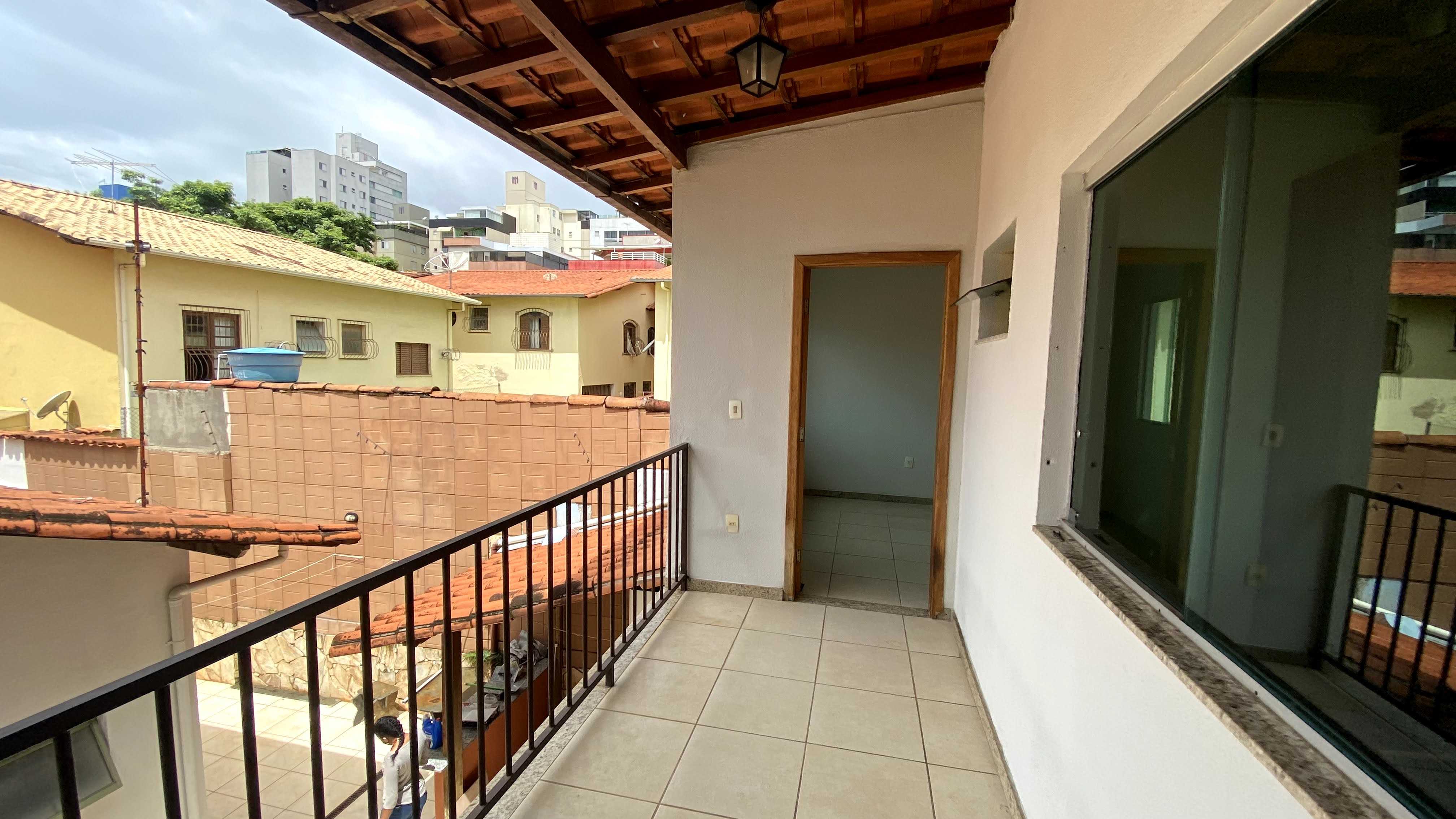 Casa à venda com 5 quartos, 250m² - Foto 18