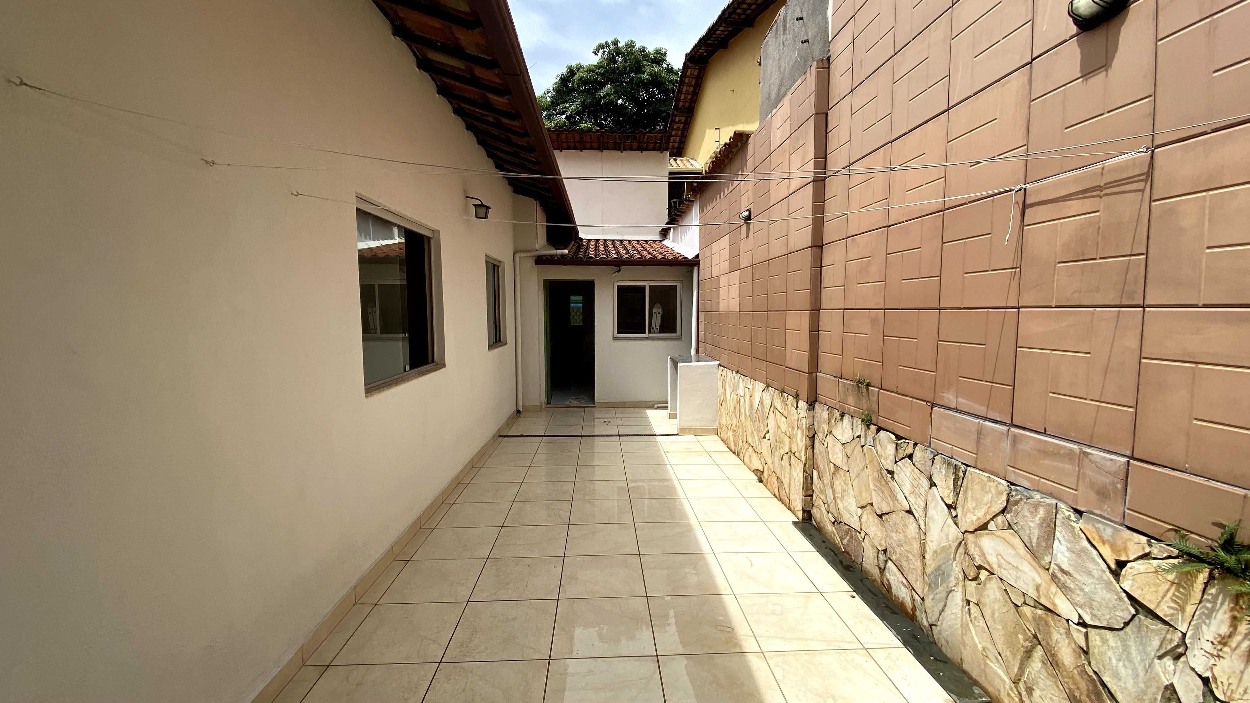 Casa à venda com 5 quartos, 250m² - Foto 15