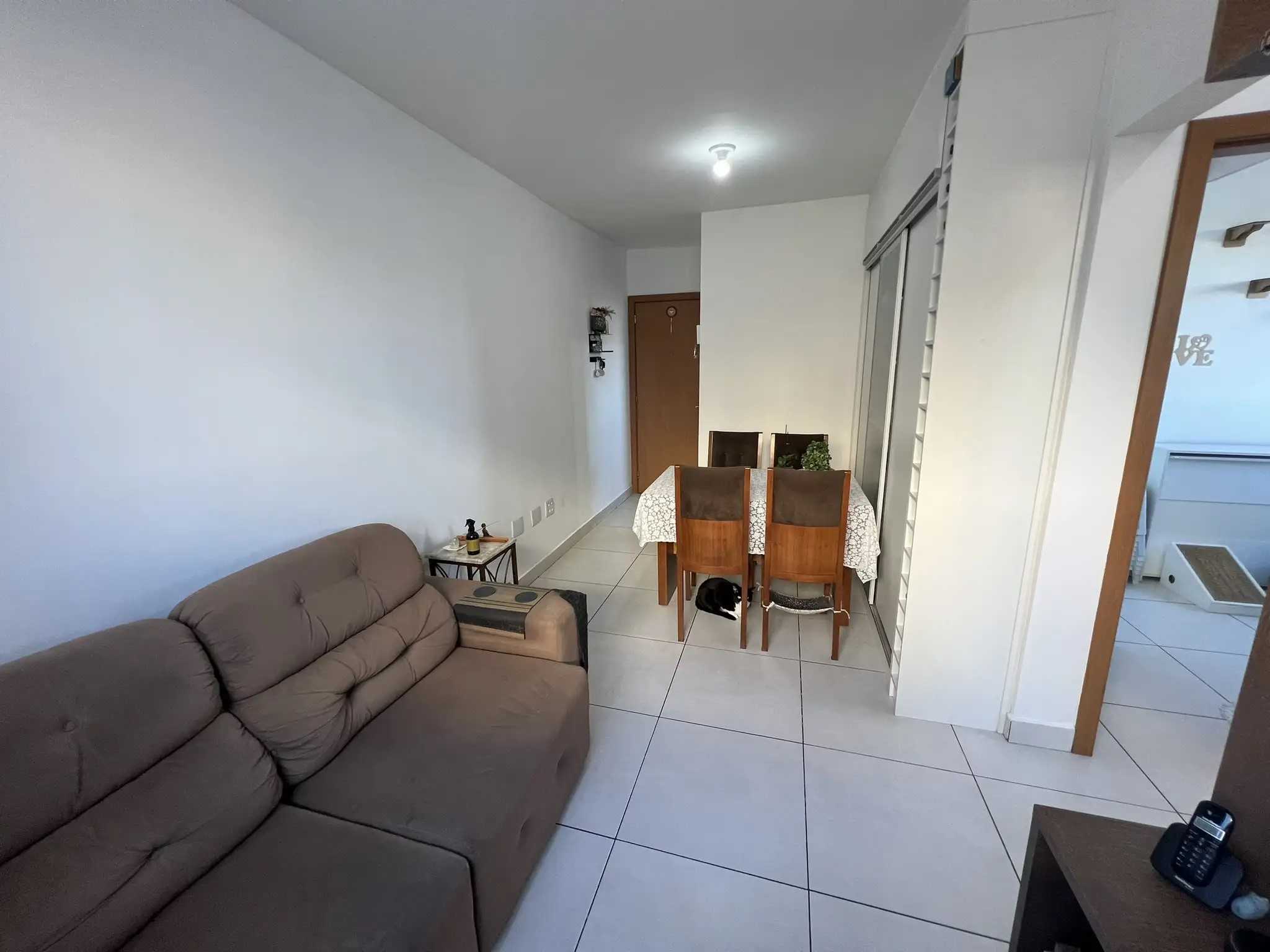 Apartamento à venda com 2 quartos, 55m² - Foto 2